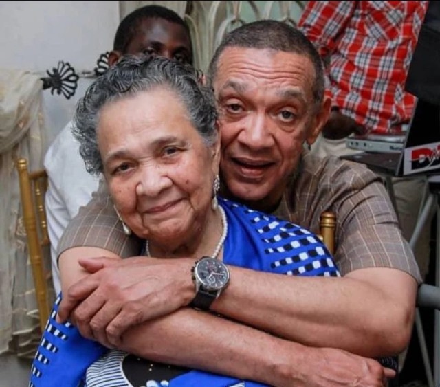 Ben Bruce Loses Mother