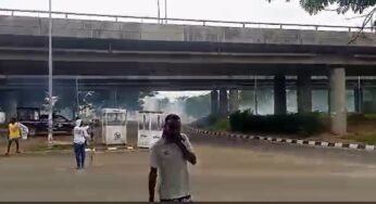Policemen Fire Teargas At Journalists, Protesters In Abuja